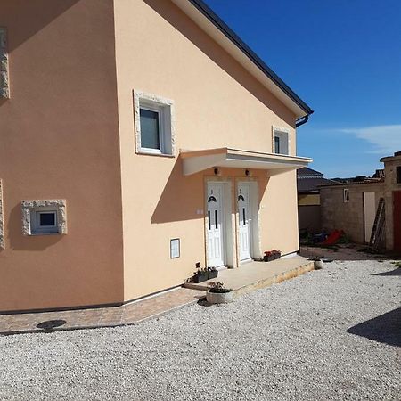 Apartmani Luca Fažana Exteriör bild