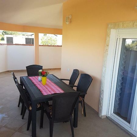 Apartmani Luca Fažana Exteriör bild