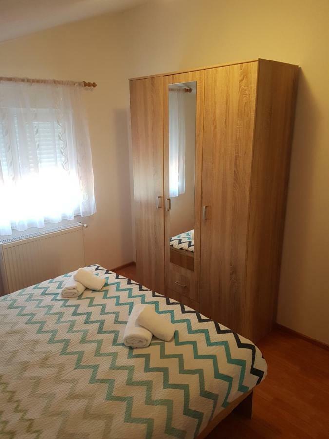 Apartmani Luca Fažana Exteriör bild