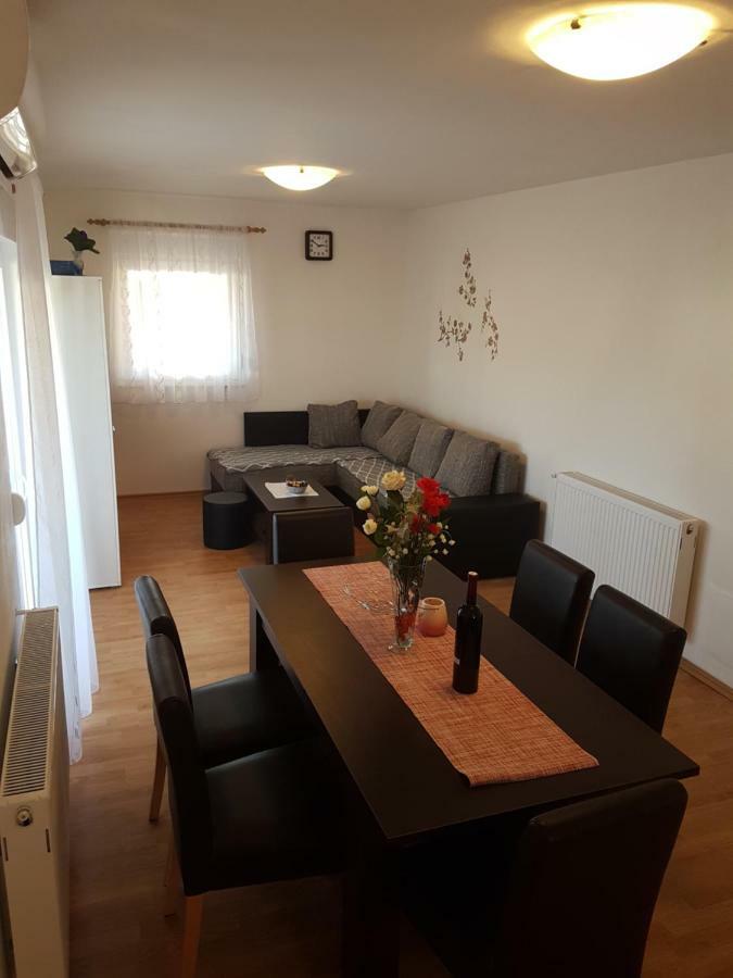 Apartmani Luca Fažana Exteriör bild